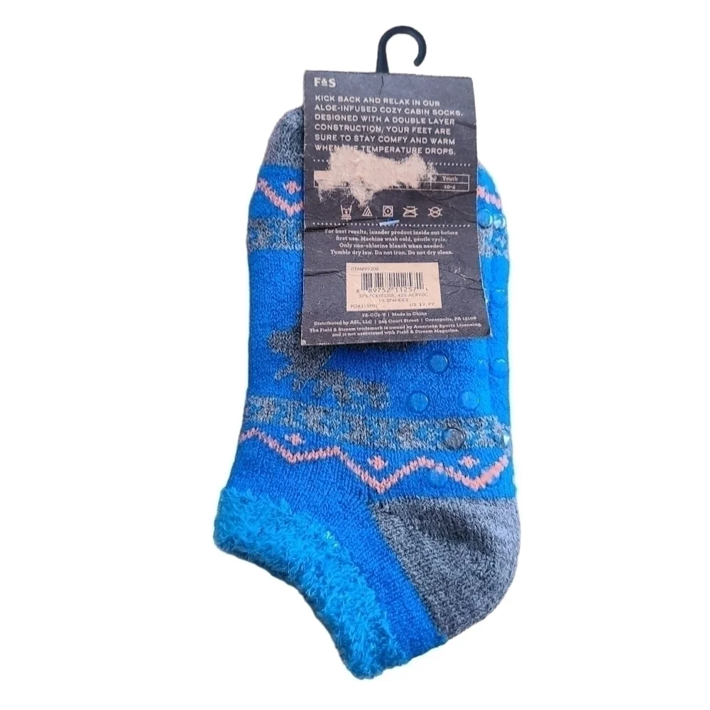 3 Pairs of Field and Stream Aloe Infused Cozy Cabin Socks, Youth Size 10 - 4